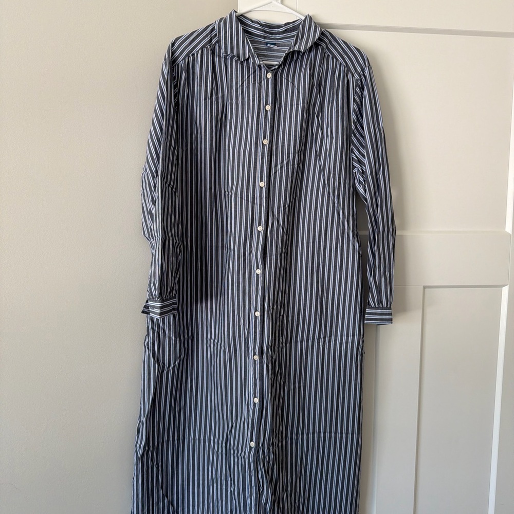 Maternity Old Navy and White Striped Dress